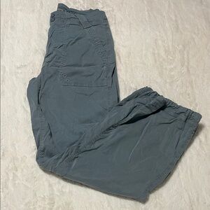 American Eagle Outfitters Women's Wide Leg Cargo Pants in Gray